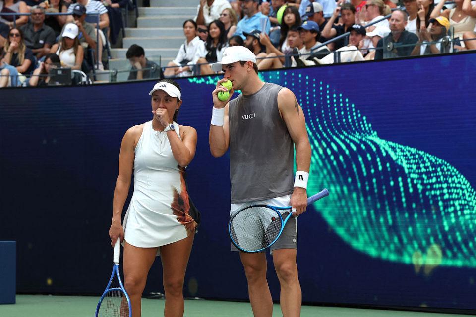 古拉, 哈里森的组, 进入到四强 古拉, 哈里森的组, 进入到四强