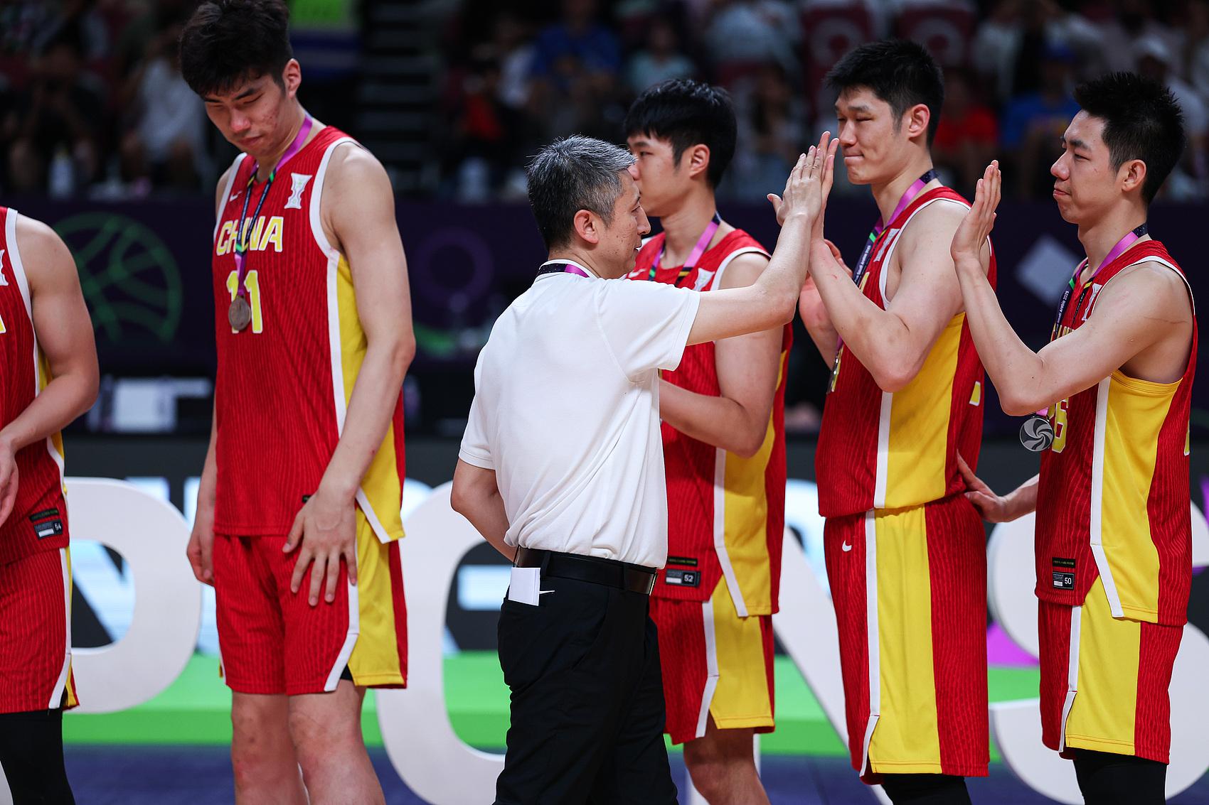 名球员近乎, 获得了, 帅郭士强带 名球员近乎, 获得了, 帅郭士强带