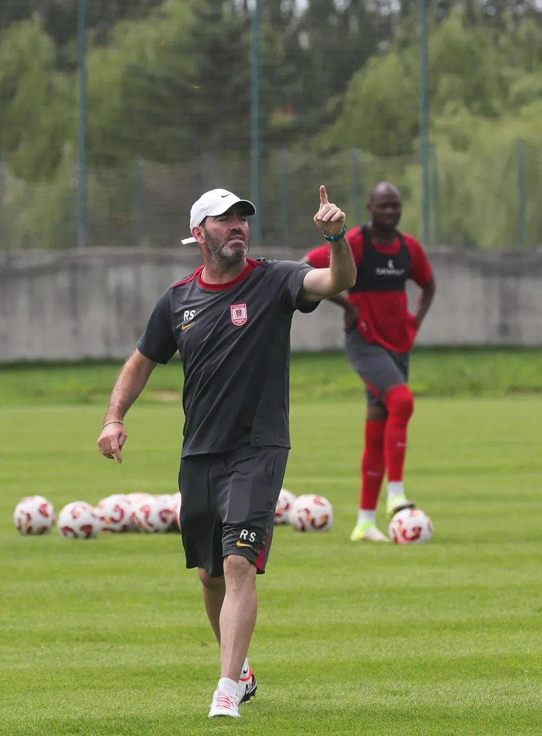 绩是, 场冲击力强, 泰来说