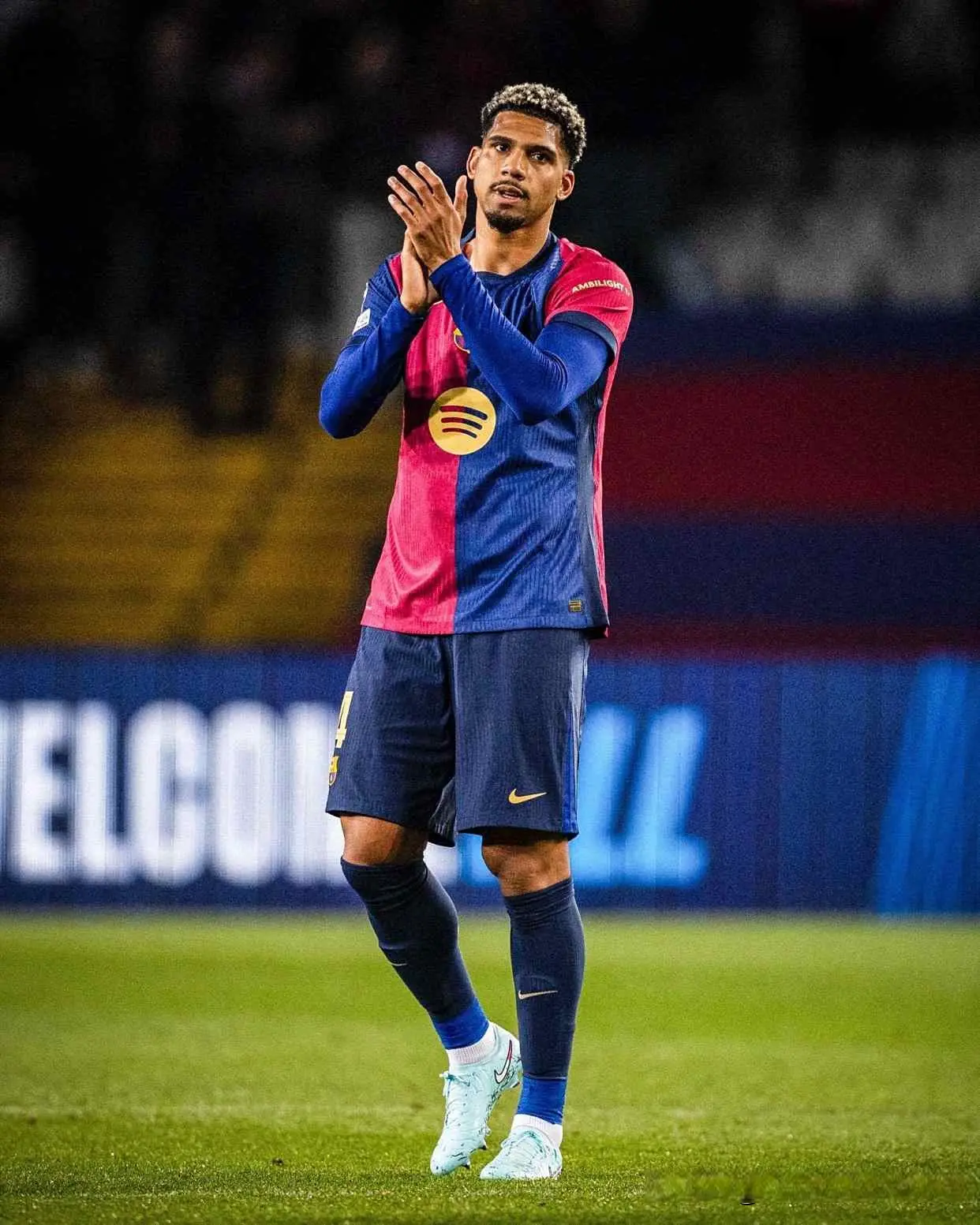 苏亚雷斯成, 岁没有任何 苏亚雷斯成, 岁没有任何