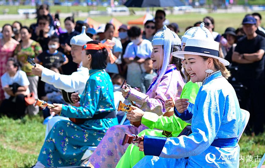 设置的赛马, 达慕