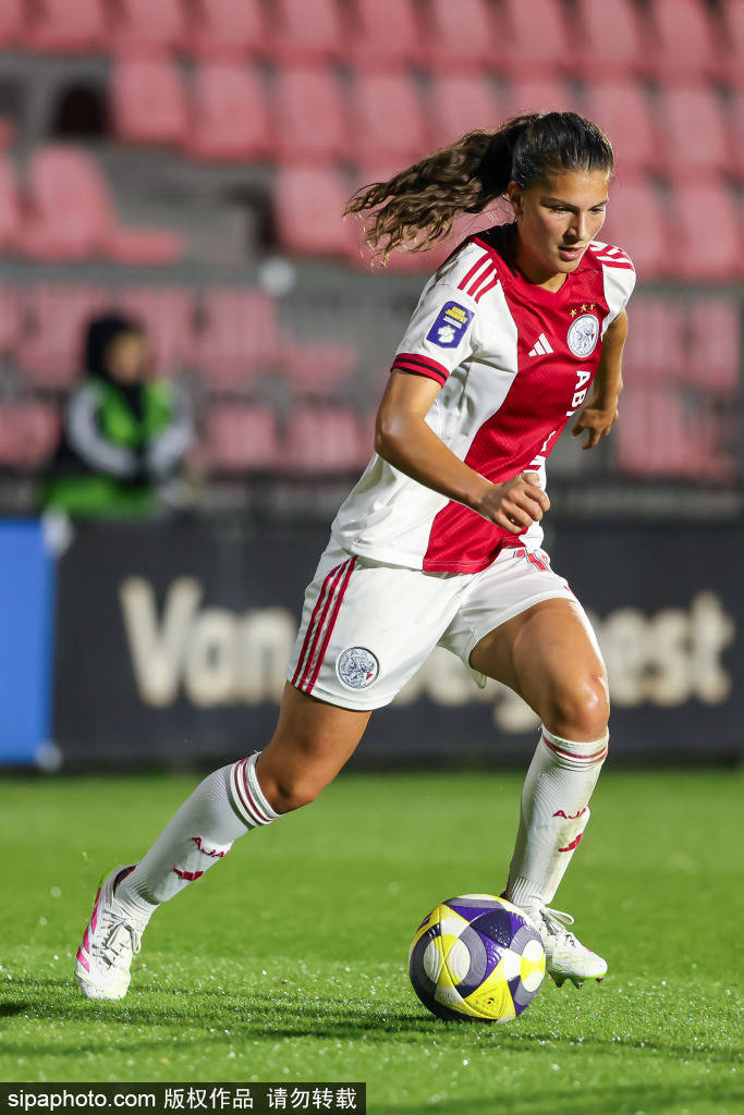 更在心理上, 他在职业生