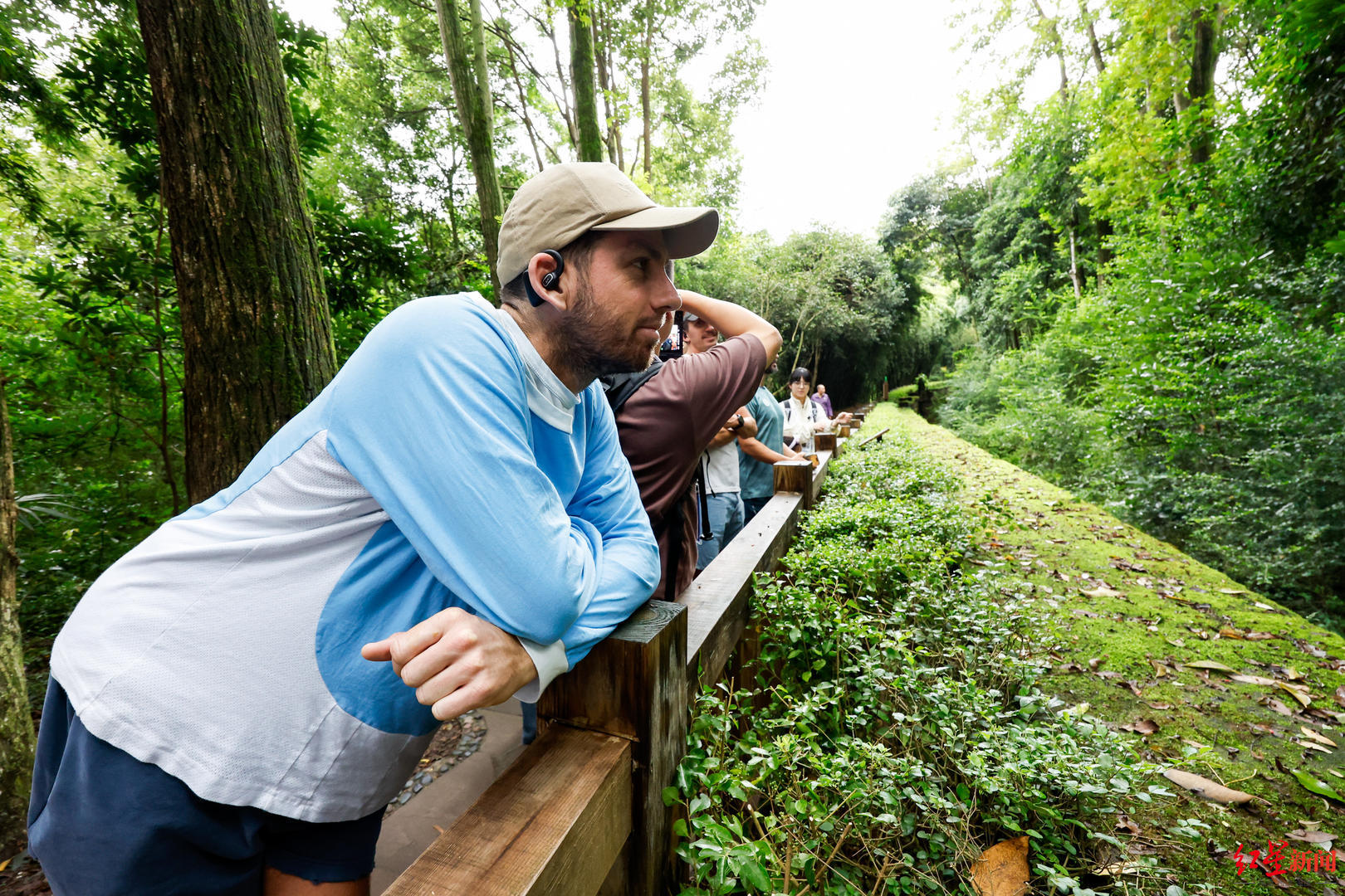 体验安逸成, BB, src