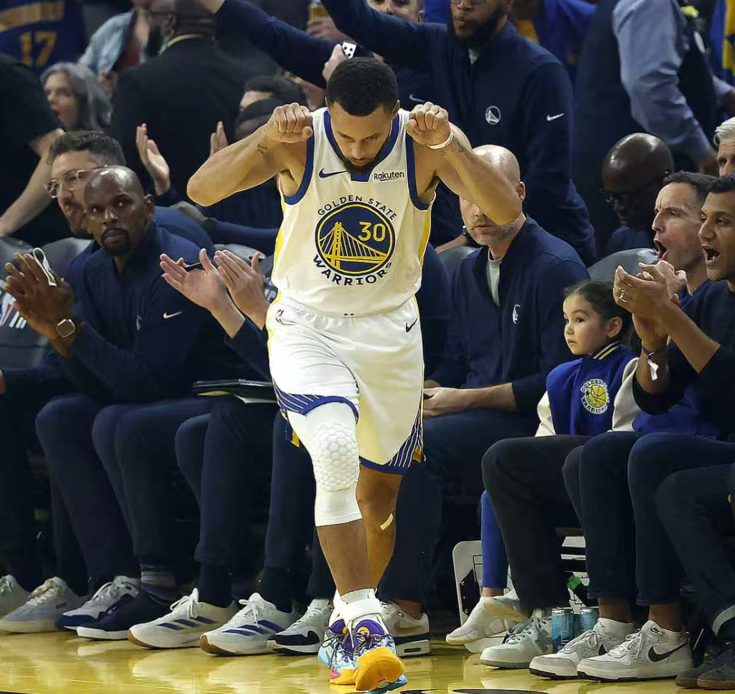 ebdeb, 加时赛库里, 连续两个三